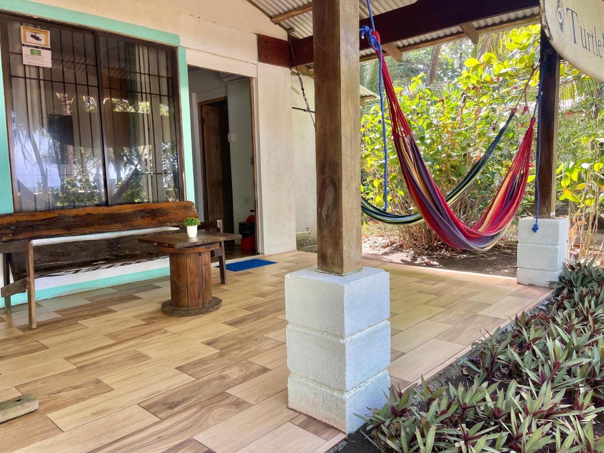 Hotel Casa turtle Bogue à Tortuguero Extérieur photo